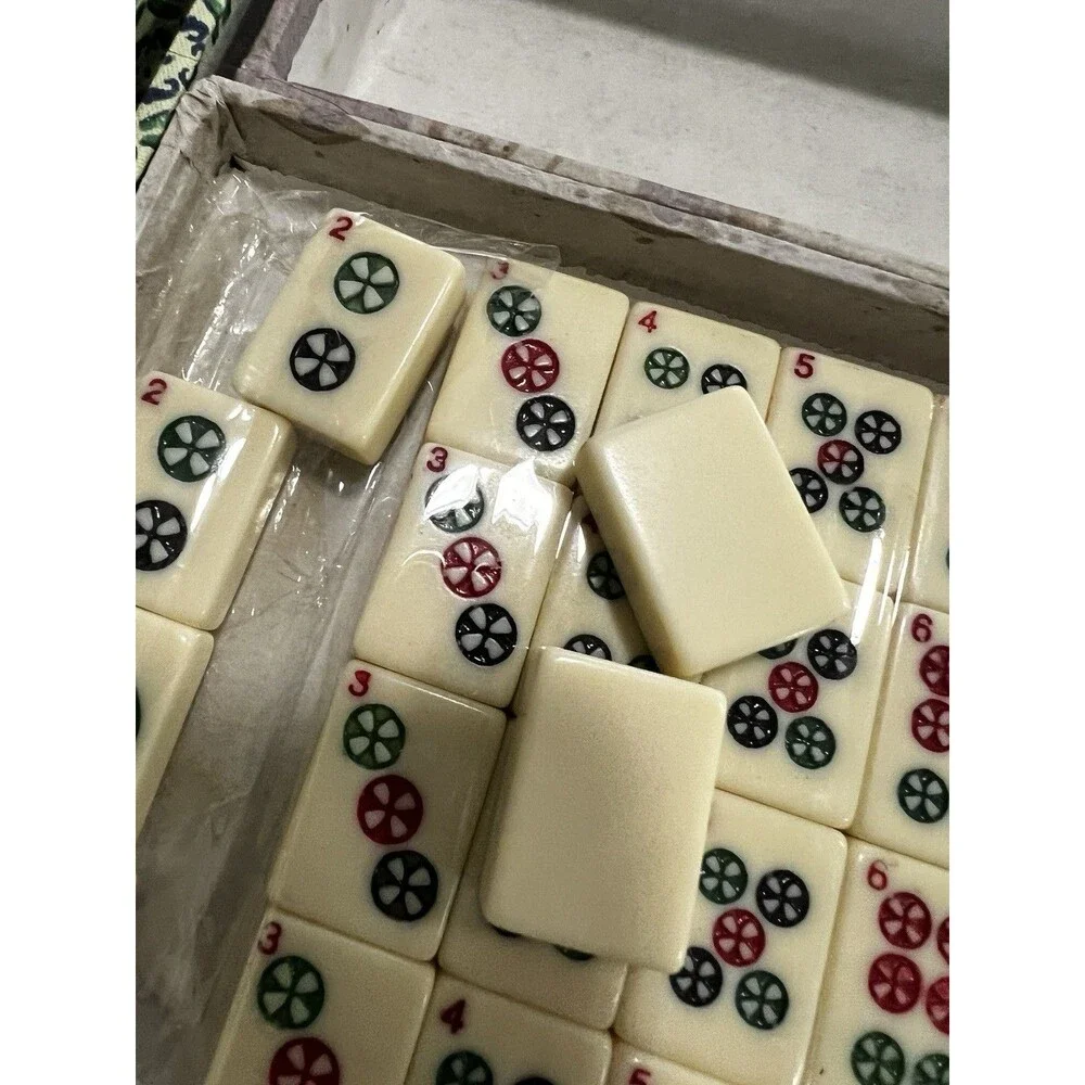 Vintage Mah Jong 142 Tiles in silk box suitcase mostly sealed incomplete